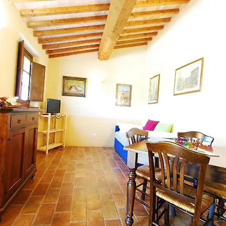 Ferienwohnung Fuer 2 Personen 2 Kinder Ca 50 Qm In Citta Della Pieve, Trasimenischer See